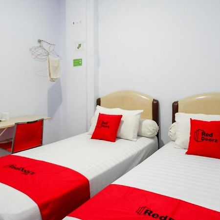 Reddoorz @ Hotel Bravo Pantai Kamali Bau Bau Bau-Bau Exterior foto
