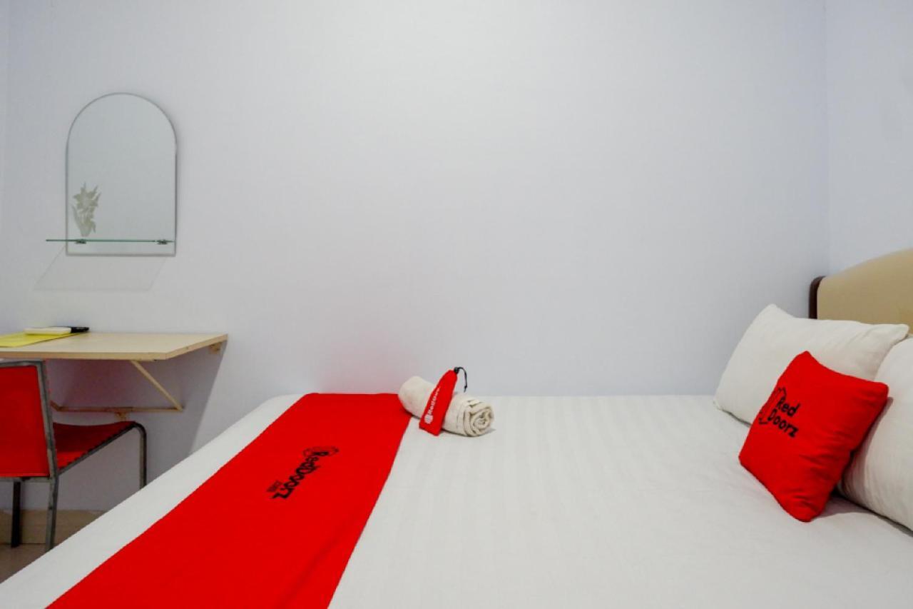 Reddoorz @ Hotel Bravo Pantai Kamali Bau Bau Bau-Bau Exterior foto