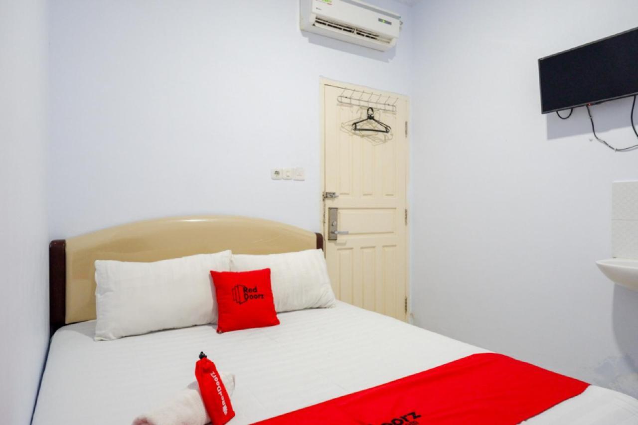 Reddoorz @ Hotel Bravo Pantai Kamali Bau Bau Bau-Bau Exterior foto