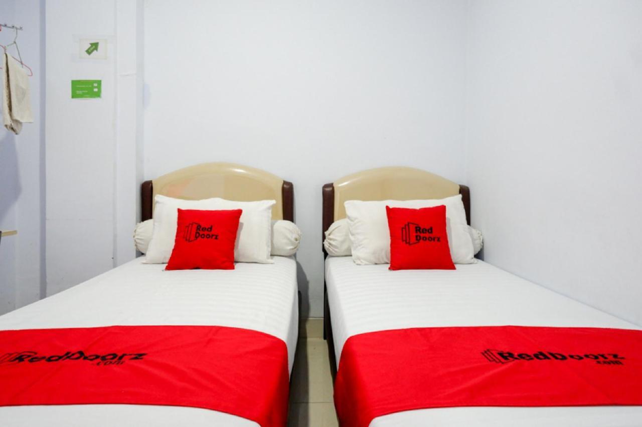 Reddoorz @ Hotel Bravo Pantai Kamali Bau Bau Bau-Bau Exterior foto